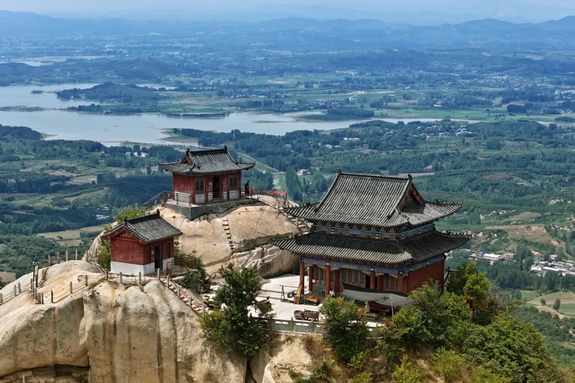 Tong Mountain